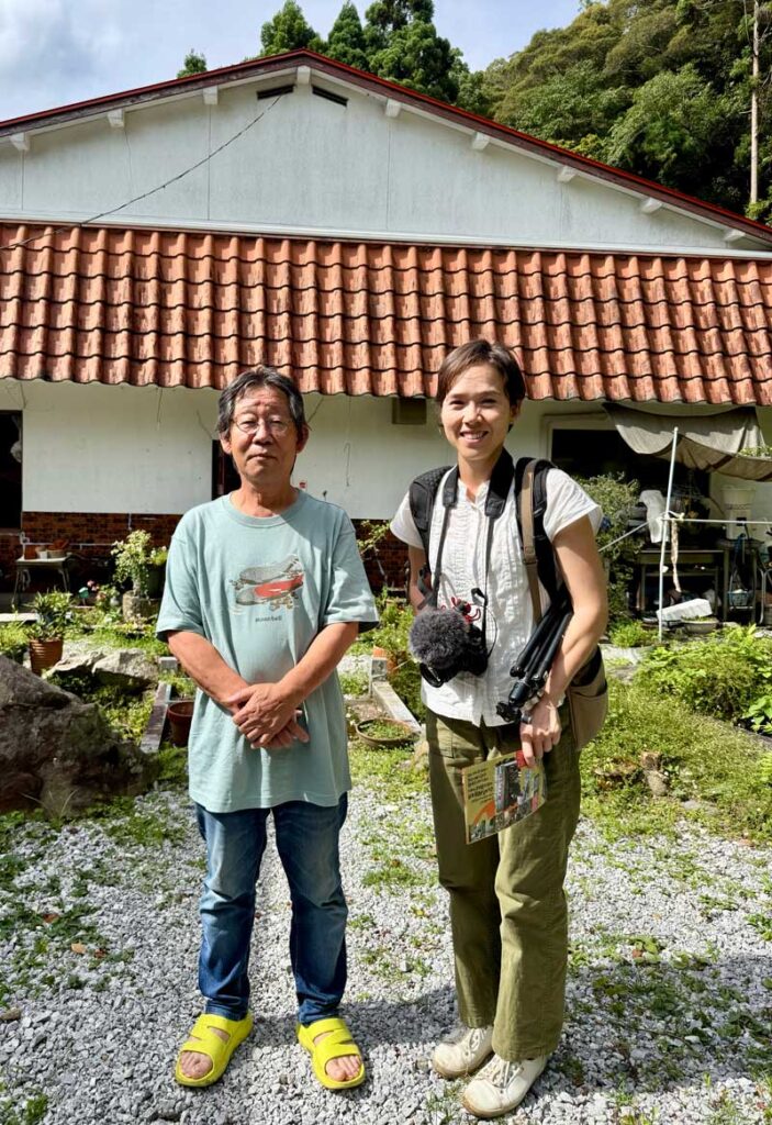 Umaji-with-maigo-mika-japanese-countryside-03